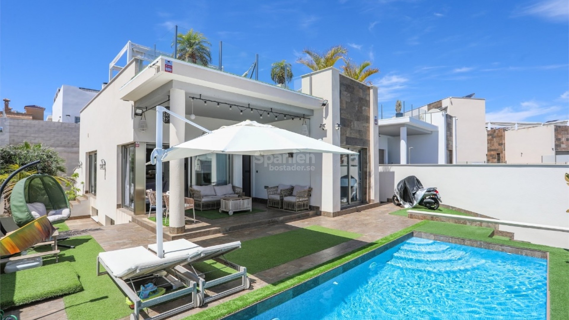Resale - Villa -
Villamartín - Villamartin