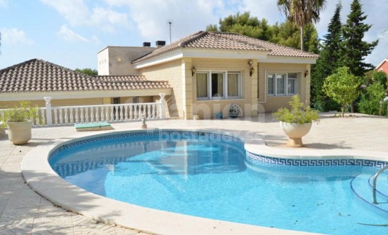 Villa - Resale - Dehesa de Campoamor - Campoamor