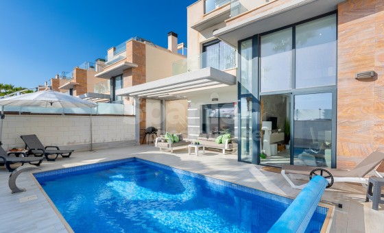 Villa - Resale - Orihuela Costa - Lomas de Cabo Roig