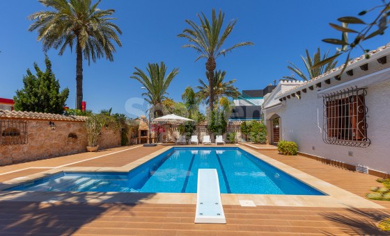 Villa - Resale - Orihuela - Orihuela Costa