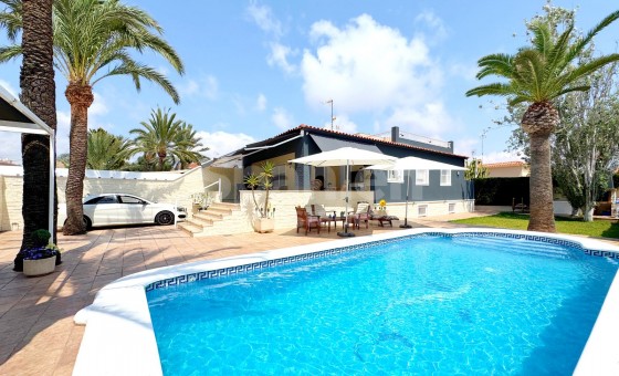 Villa - Resale - Torrevieja -
                Rocio del Mar
